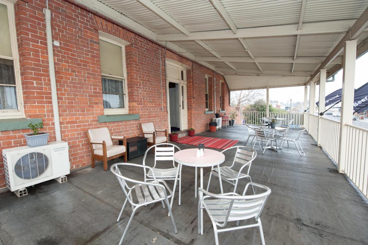 Riverina Hotel Holbrook Bagian luar foto