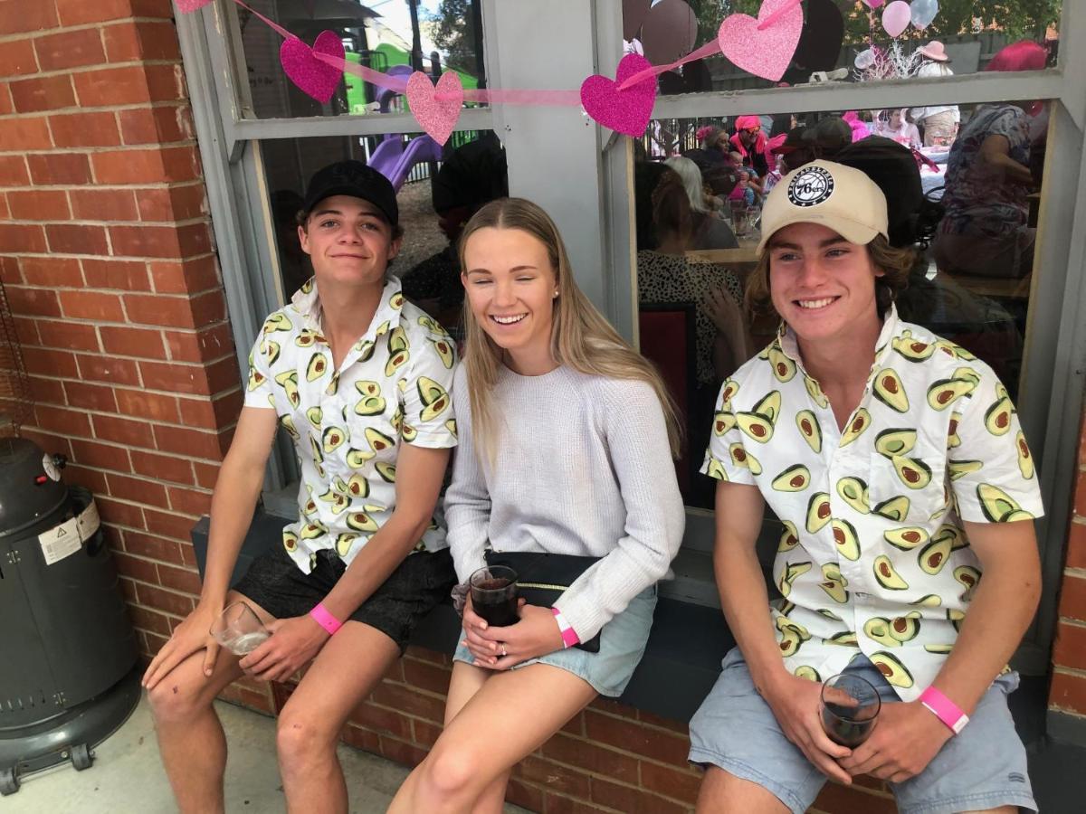 Riverina Hotel Holbrook Bagian luar foto